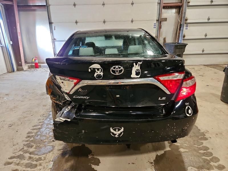 2016 Toyota Camry le