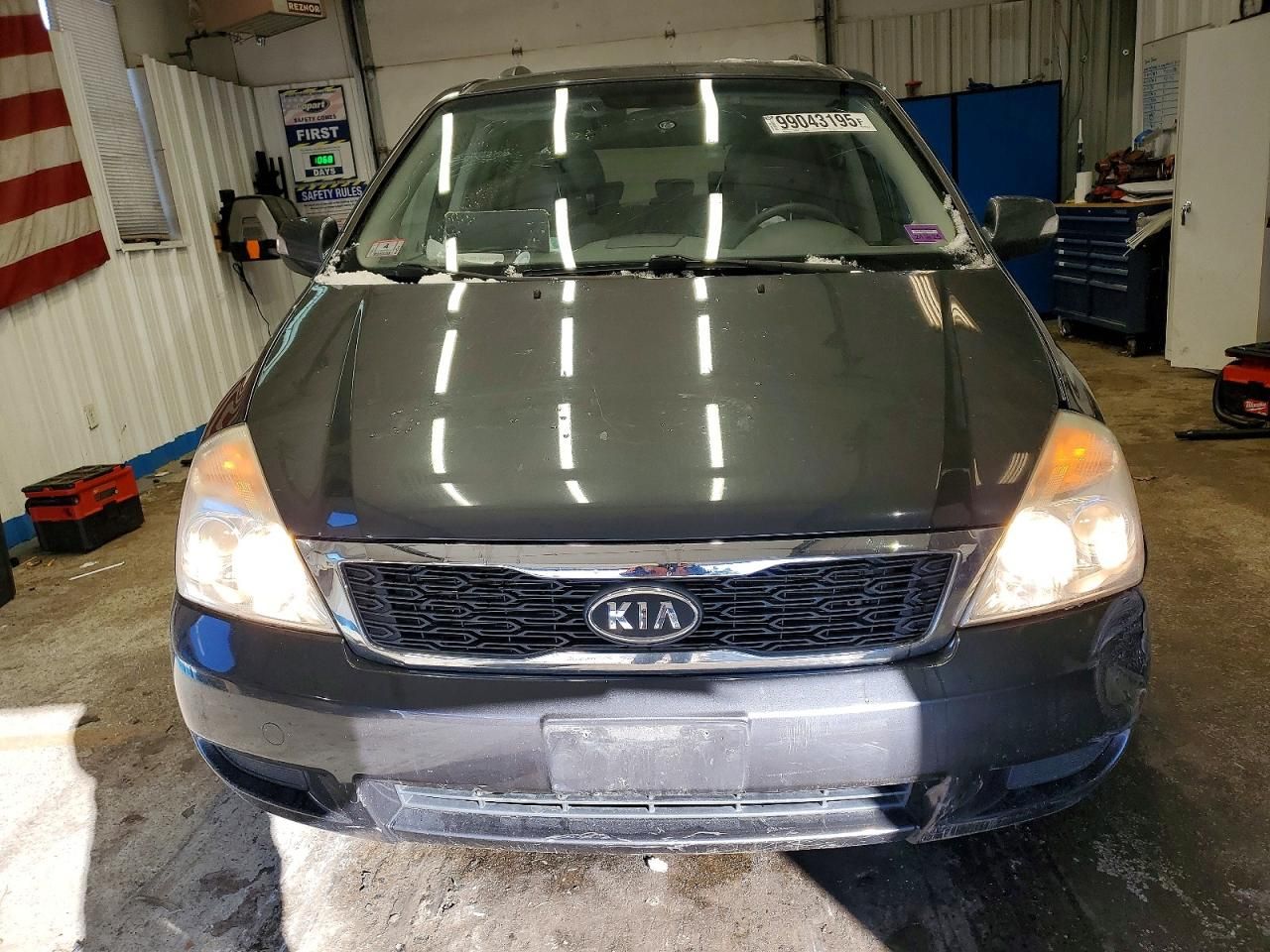 2012 KIA Sedona lx
