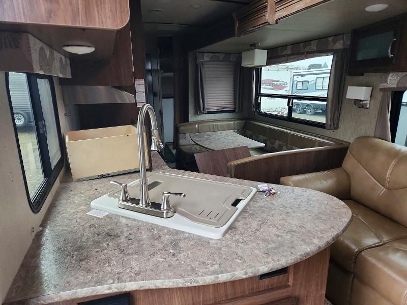 2016 Dutchmen Denali