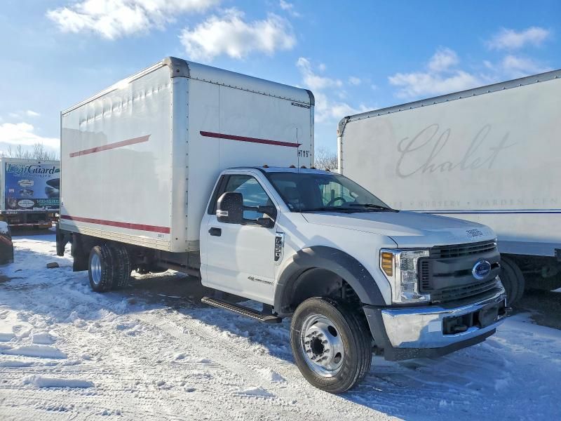 2019 Ford F550 Super Duty BOX Truck