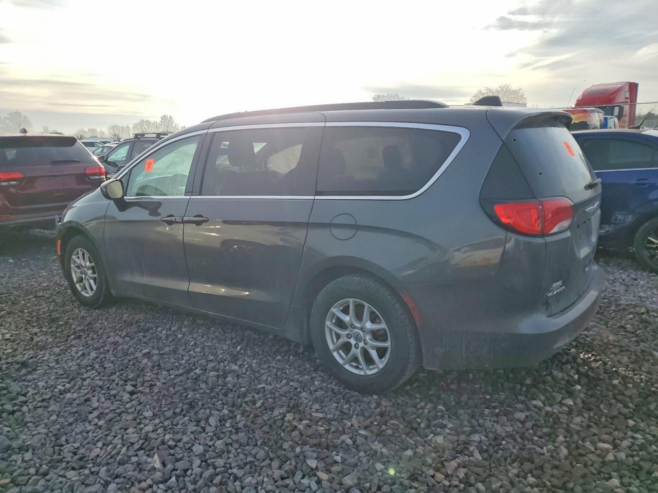 2021 Chrysler Voyager lxi