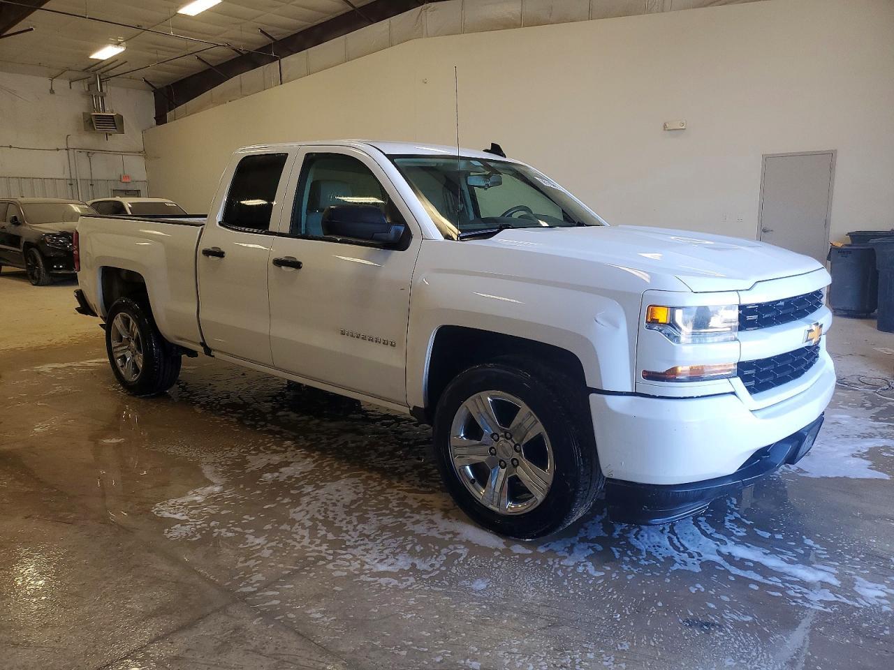 2018 Chevrolet Silverado C1500 Custom