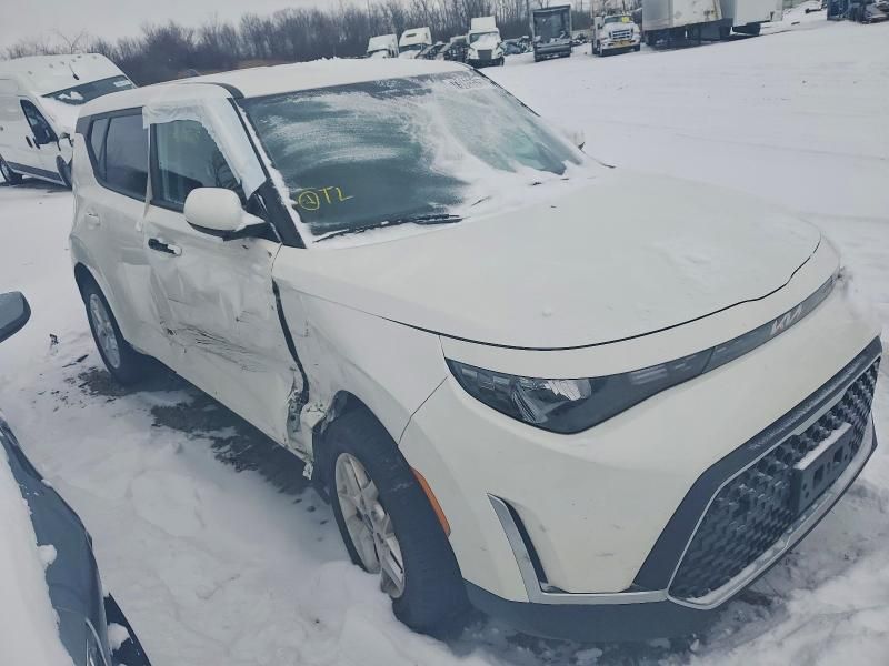 2023 KIA Soul lx
