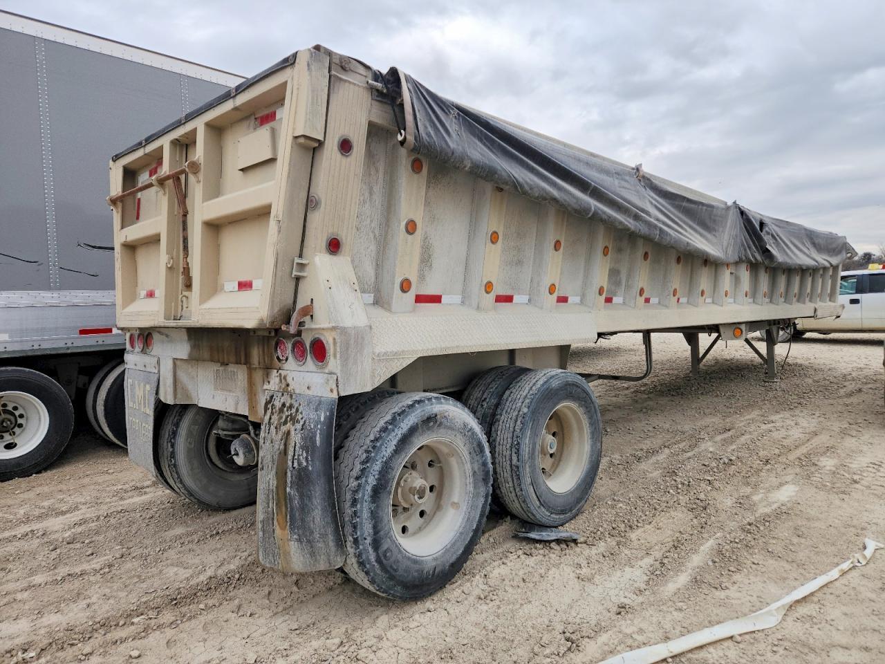 1999 Travis END Dump Trailer