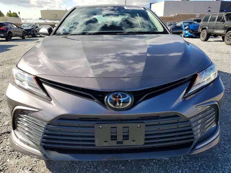 2023 Toyota Camry le