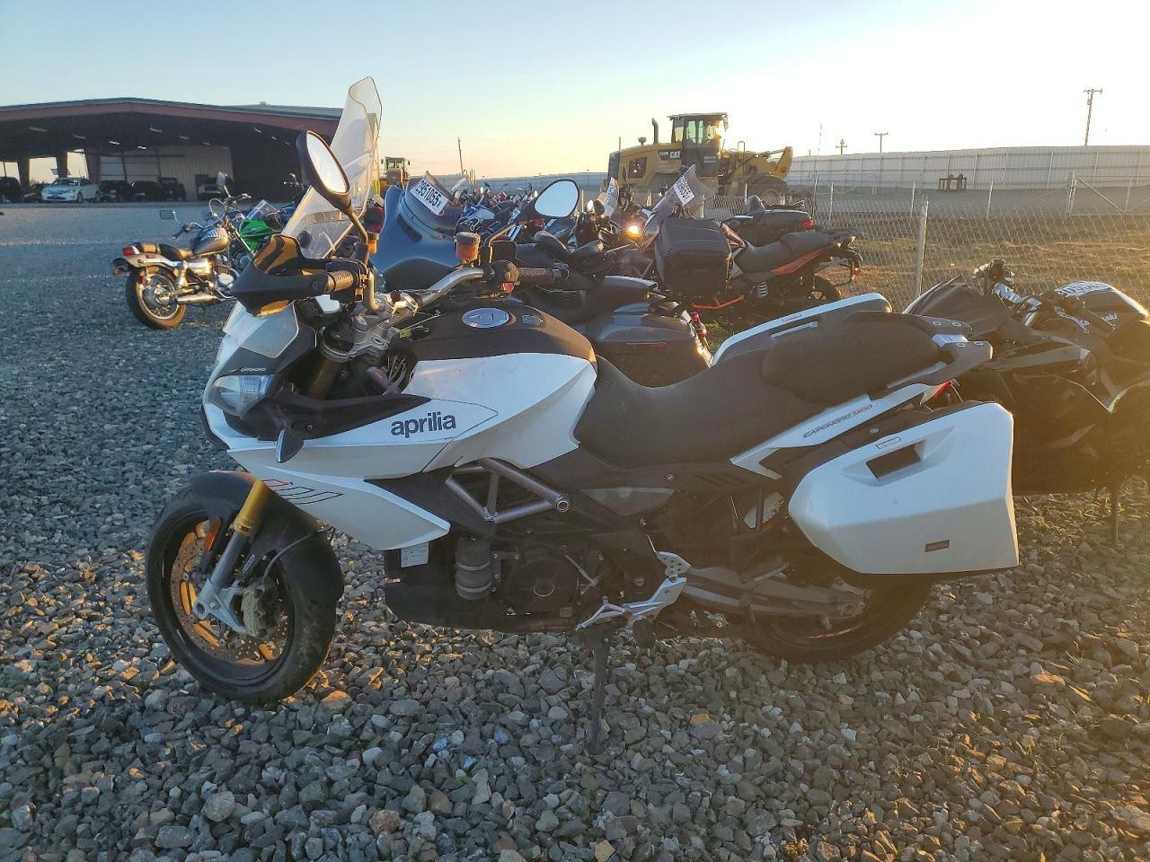 2015 Aprilia Caponord