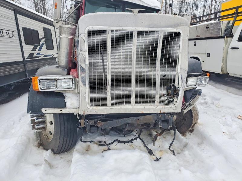 2002 Peterbilt 379 Semi Truck