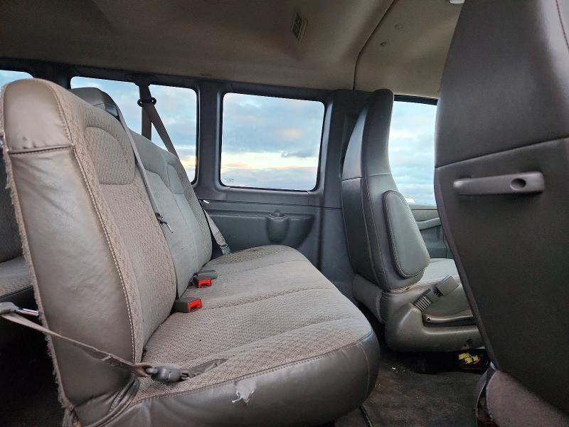 2017 Chevrolet Express G3500 lt