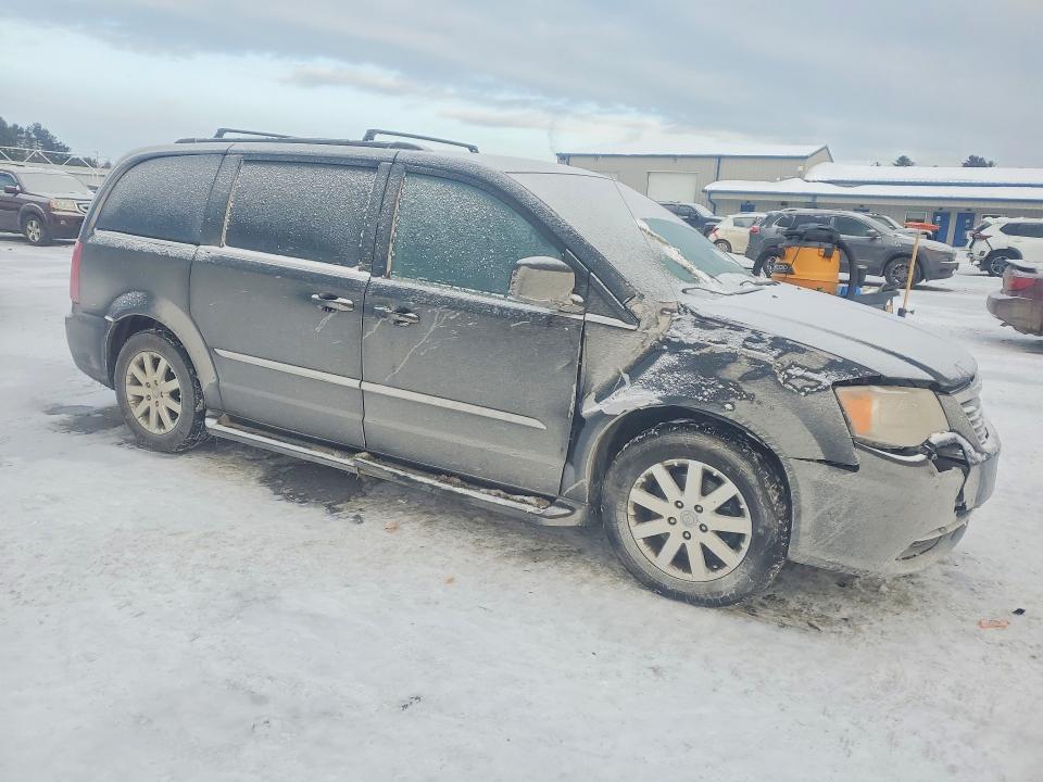 2015 Chrysler Town & Country Touring