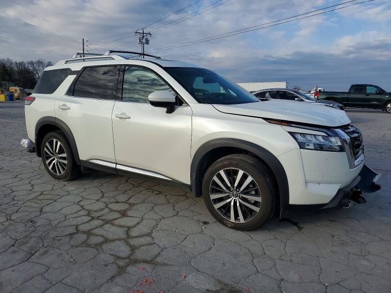 2024 Nissan Pathfinder Platinum