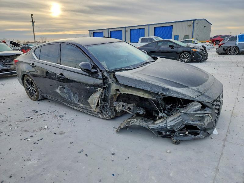 2023 Nissan Altima sr