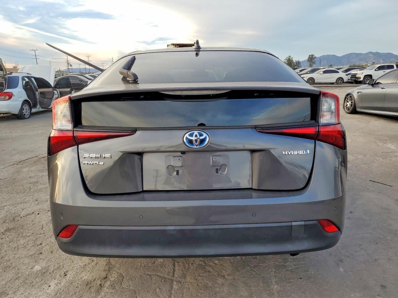 2020 Toyota Prius le