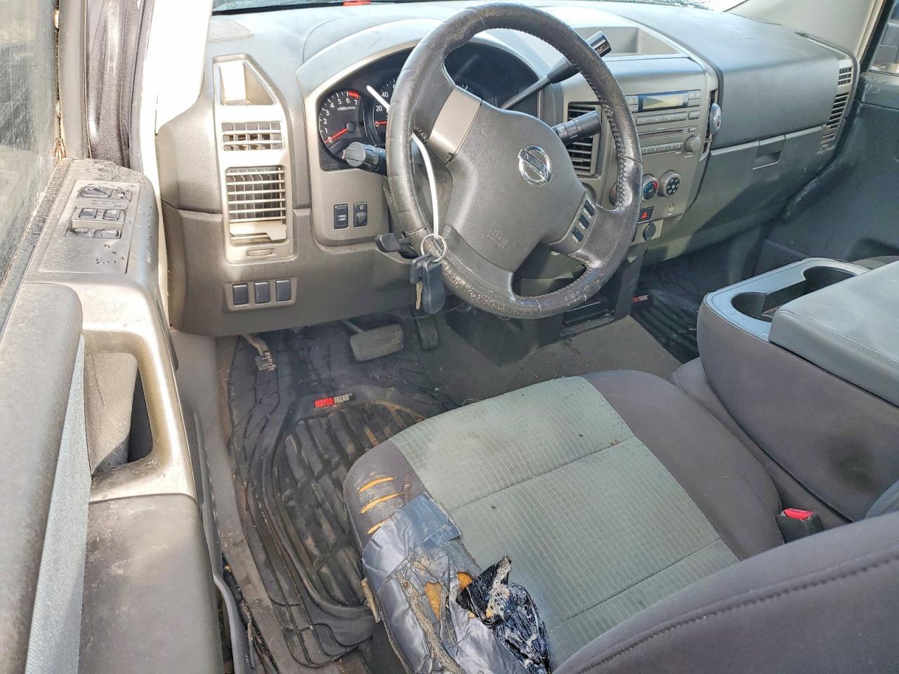2005 Nissan Titan xe