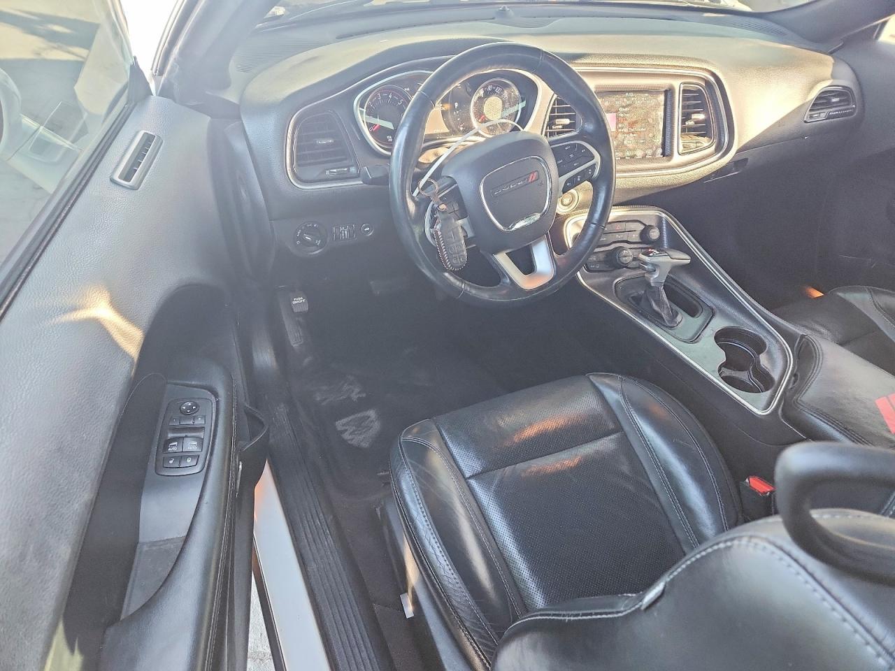 2018 Dodge Challenger sxt