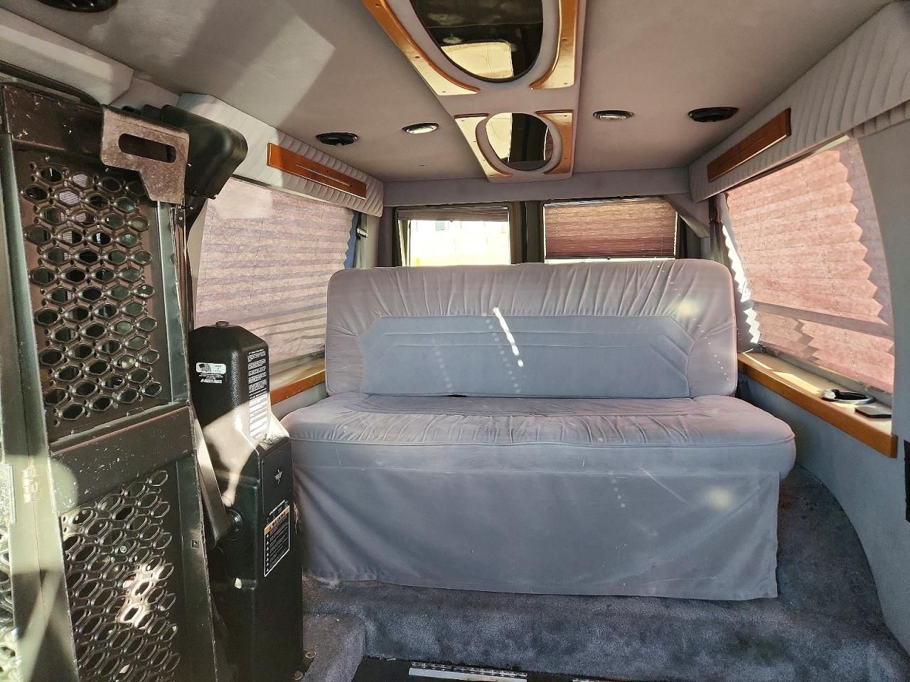 2002 Ford Econoline E150 van