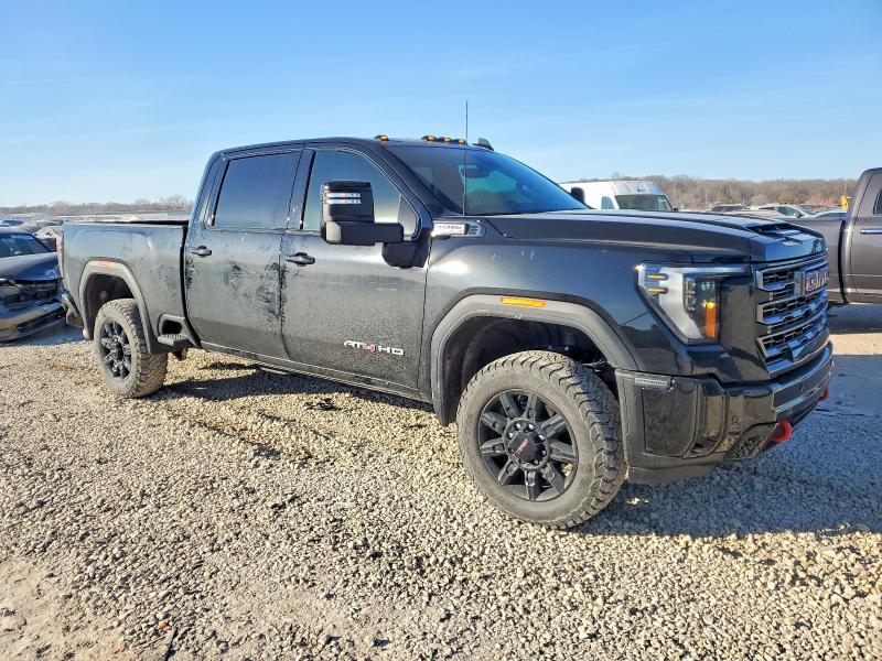 2025 GMC Sierra K2500 AT4