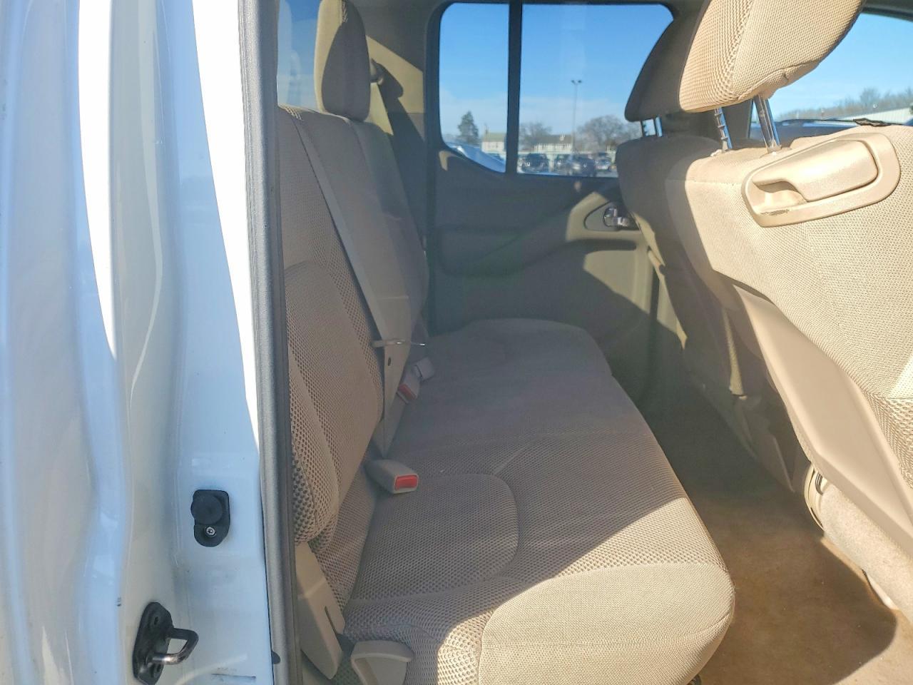 2014 Nissan Frontier s
