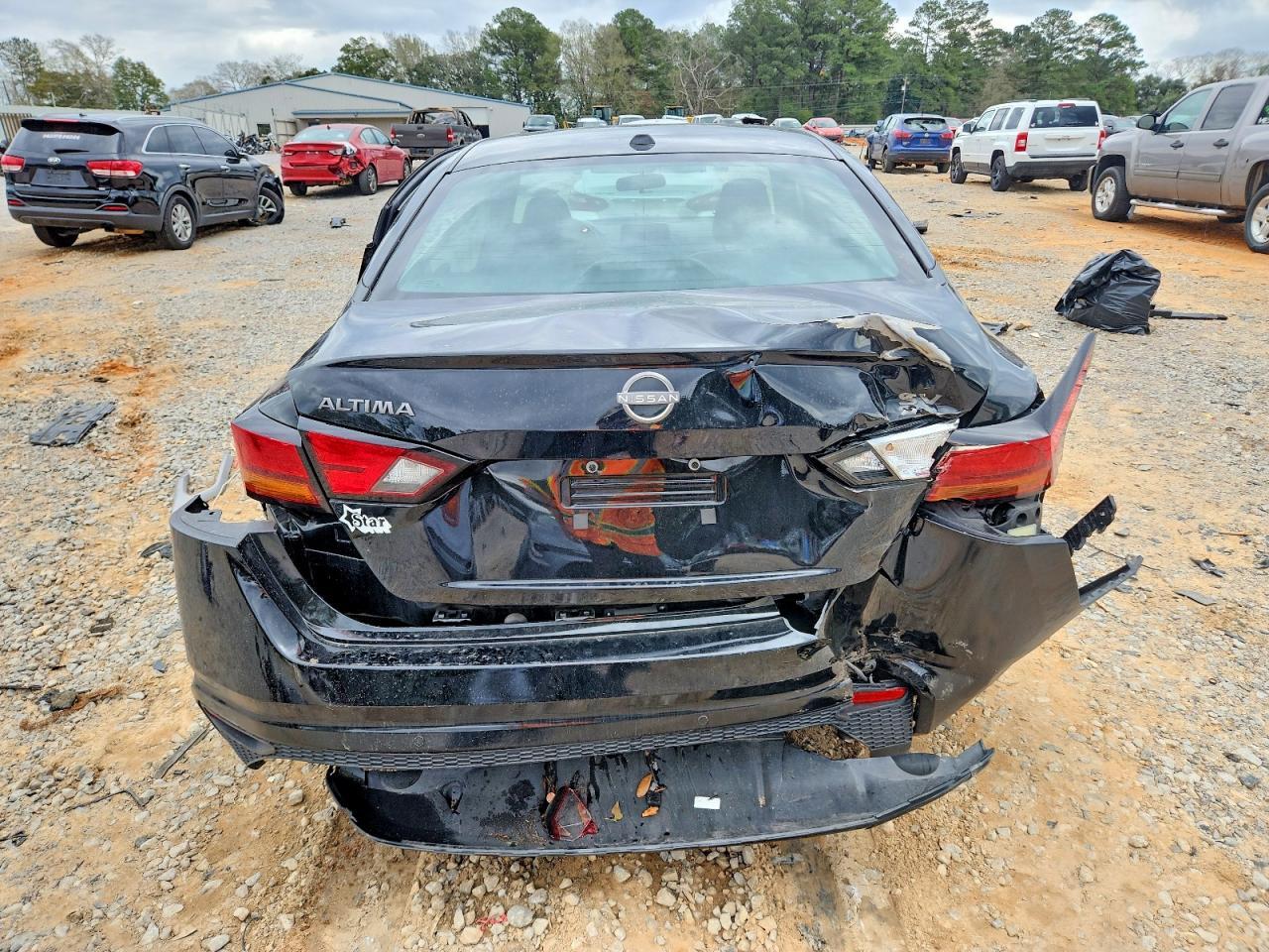 2024 Nissan Altima sv