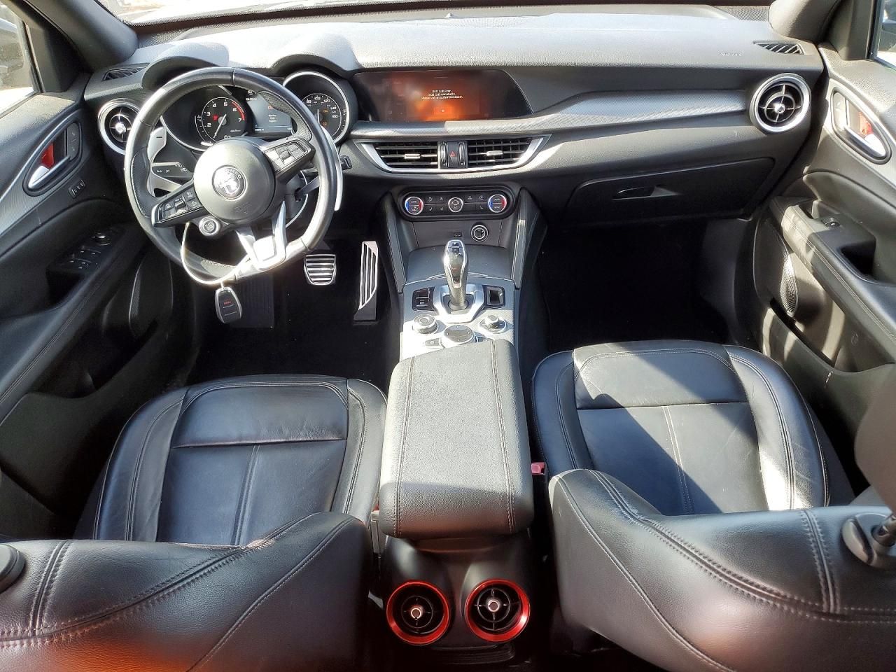 2022 Alfa Romeo Stelvio ti