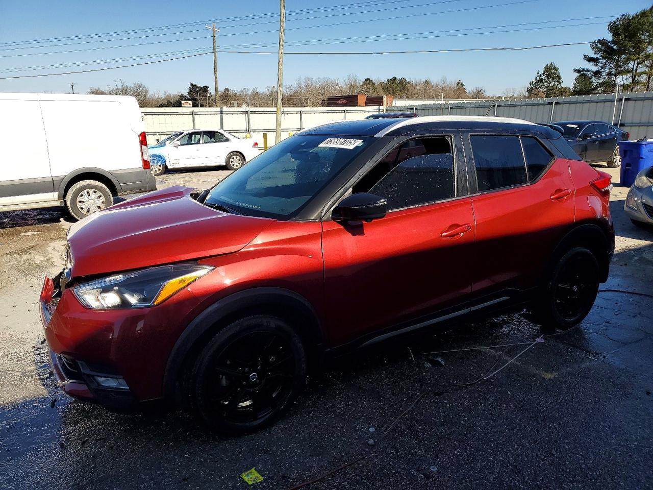 2020 Nissan Kicks sr