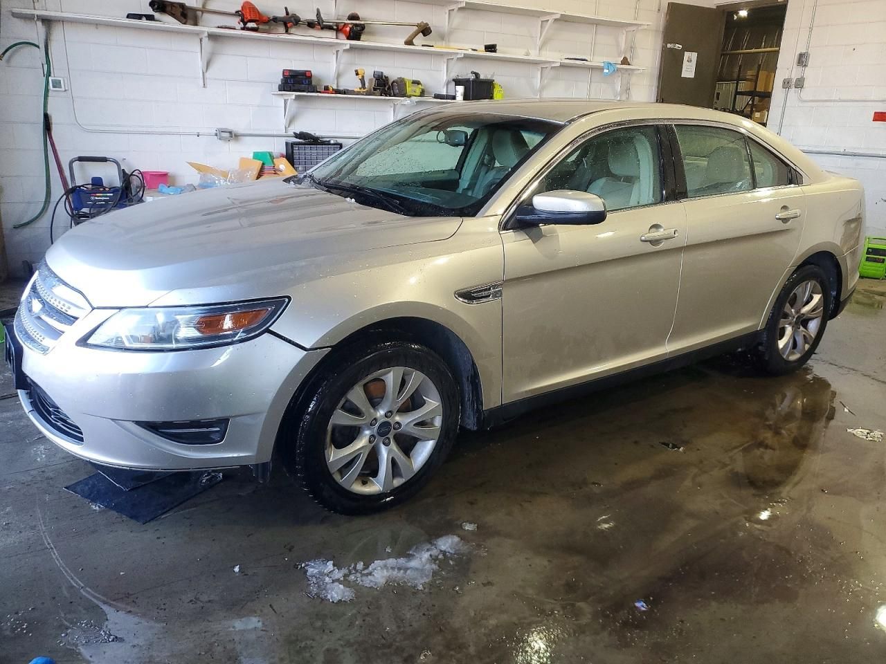 2010 Ford Taurus sel