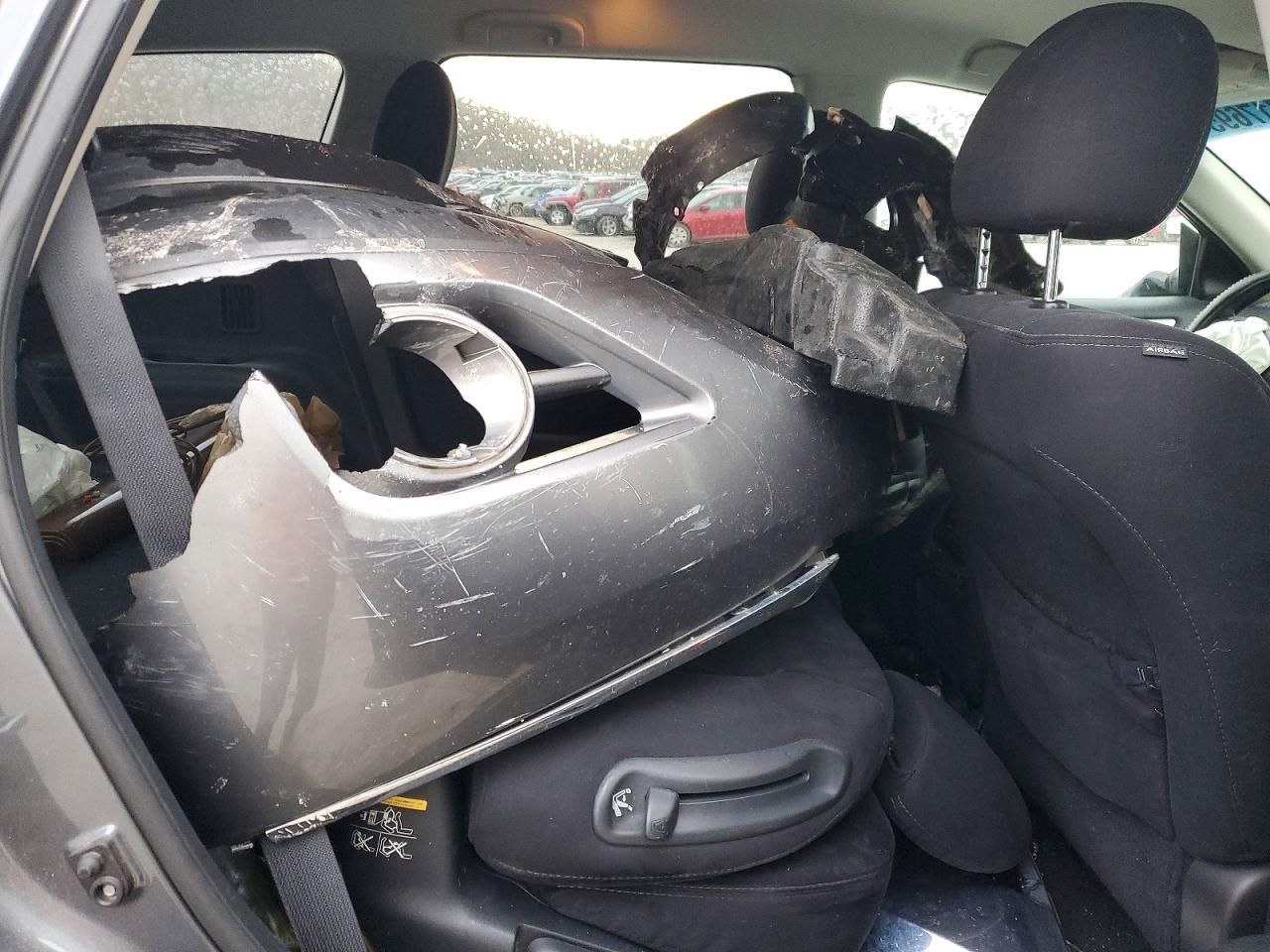 2016 Nissan Pathfinder s