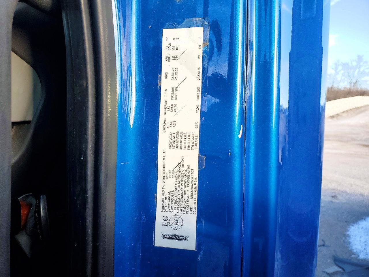 2016 Freightliner Cascadia 126 Semi Truck