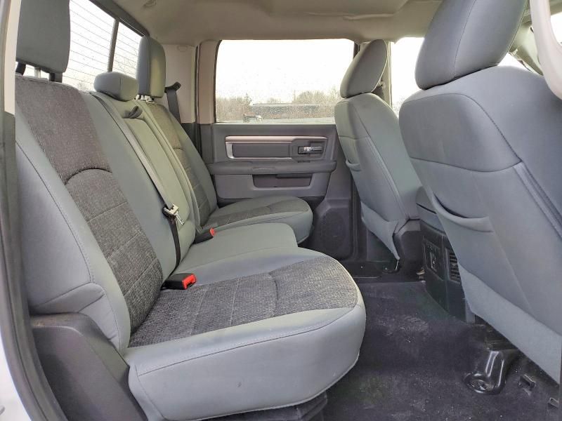 2015 Dodge Ram 1500 slt