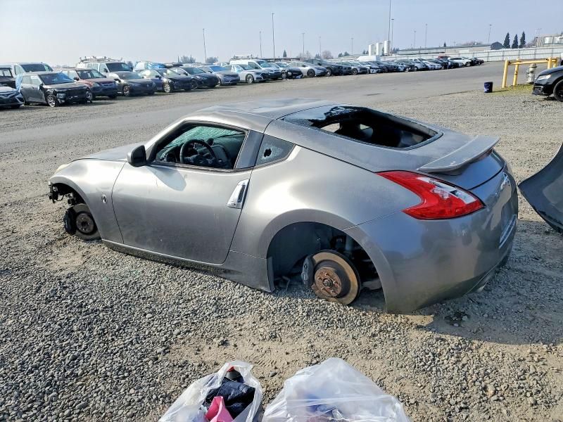 2011 Nissan 370z Base
