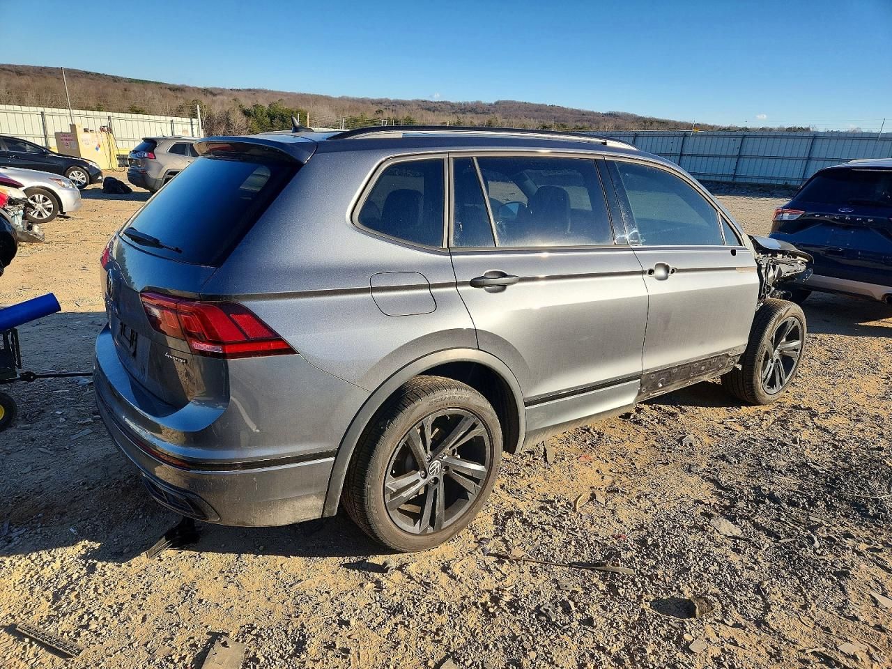 2024 Volkswagen Tiguan se R-line Black