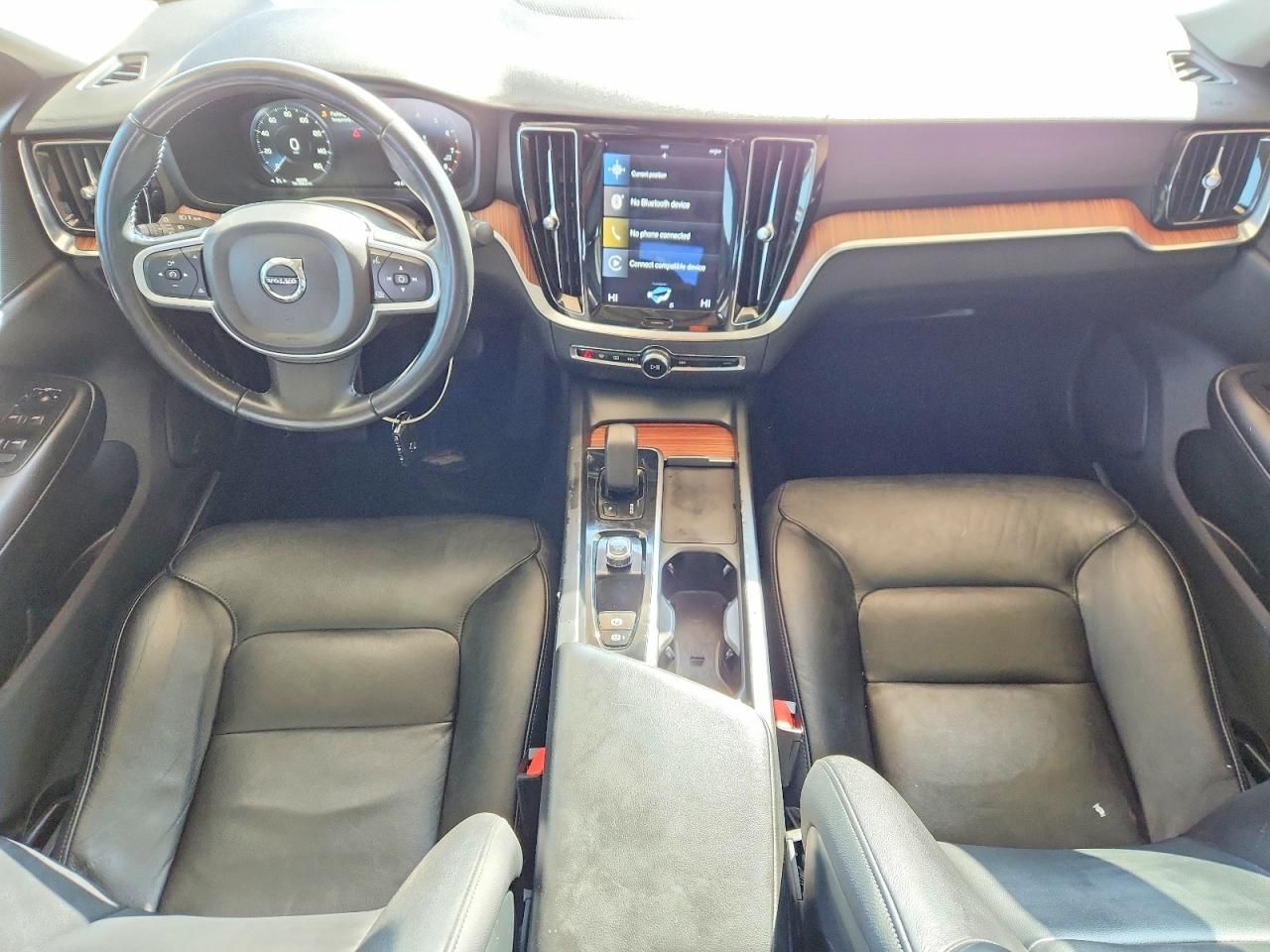 2022 Volvo S60 B5 Momentum