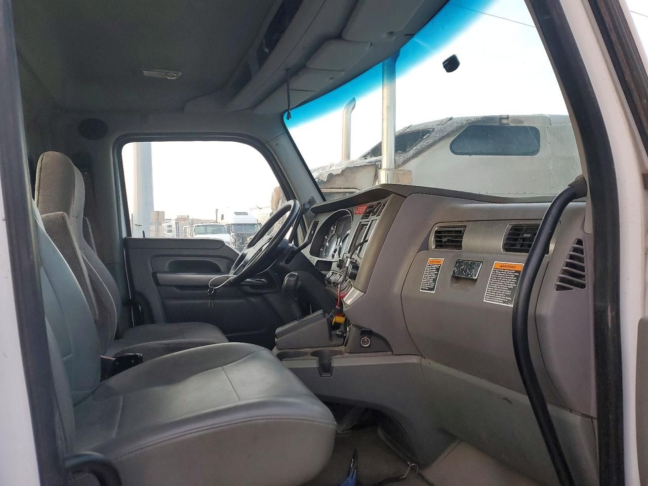 2014 Kenworth Construction T680