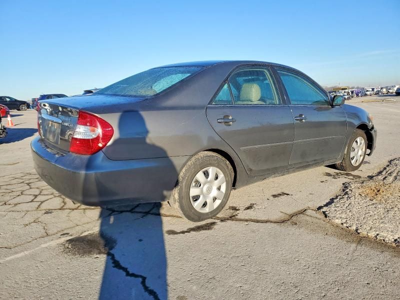 2004 Toyota Camry le