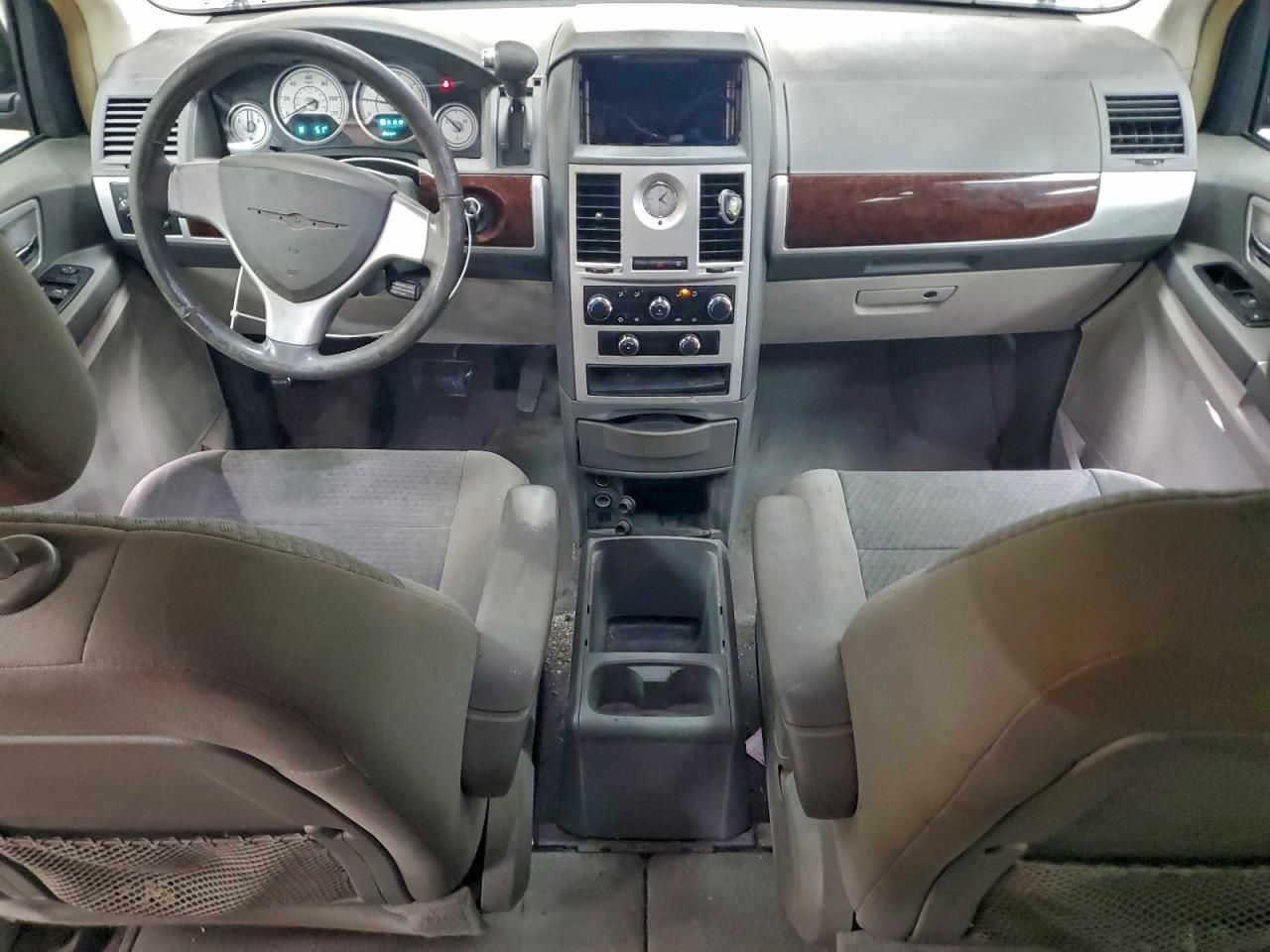 2010 Chrysler Town & Country Touring