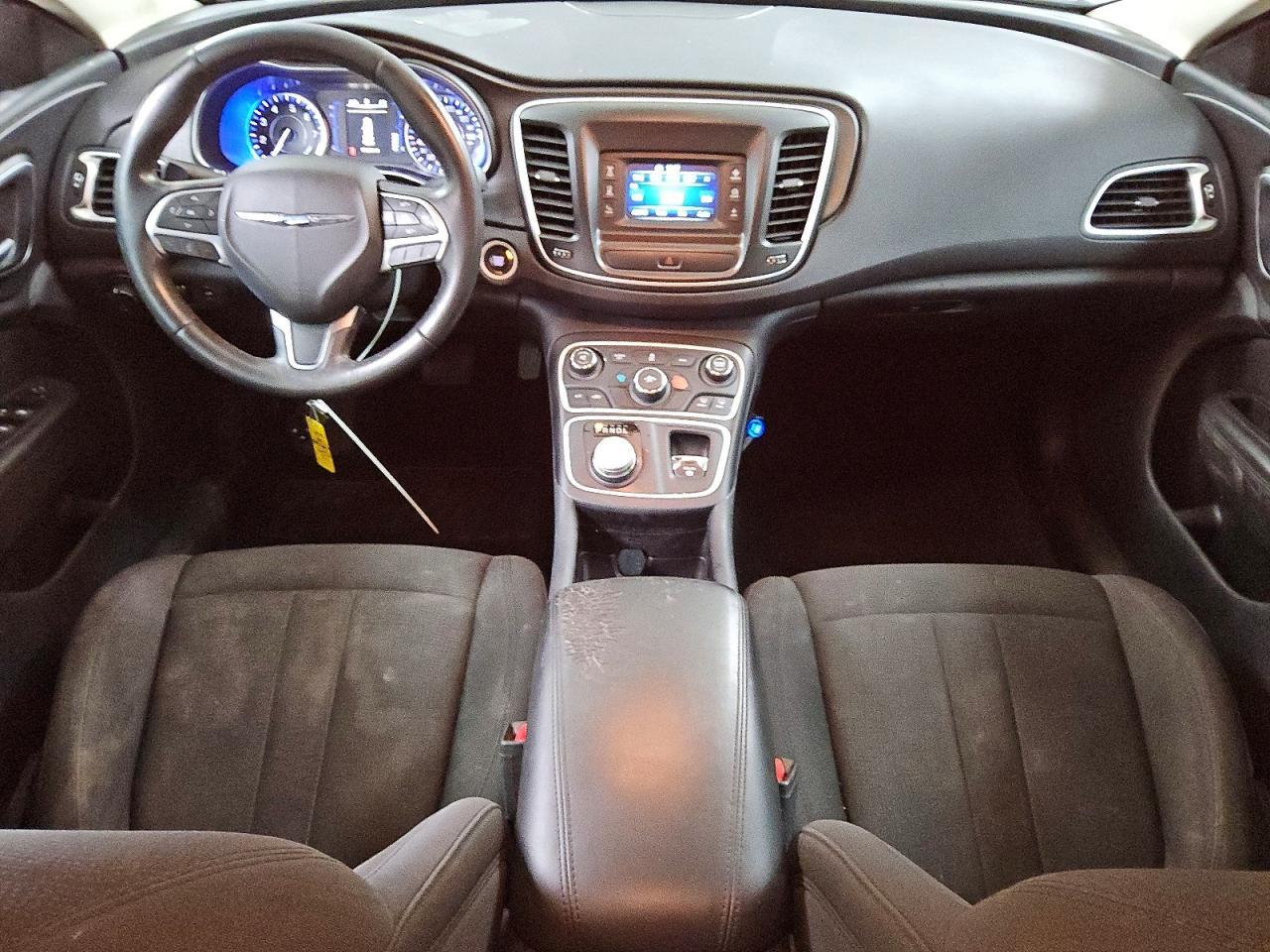 2017 Chrysler 200 lx