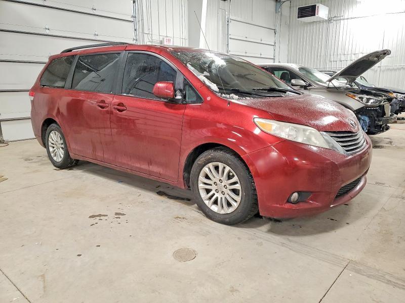 2012 Toyota Sienna xle