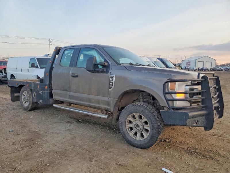 2021 Ford F350 Super Duty Flatbed Truck