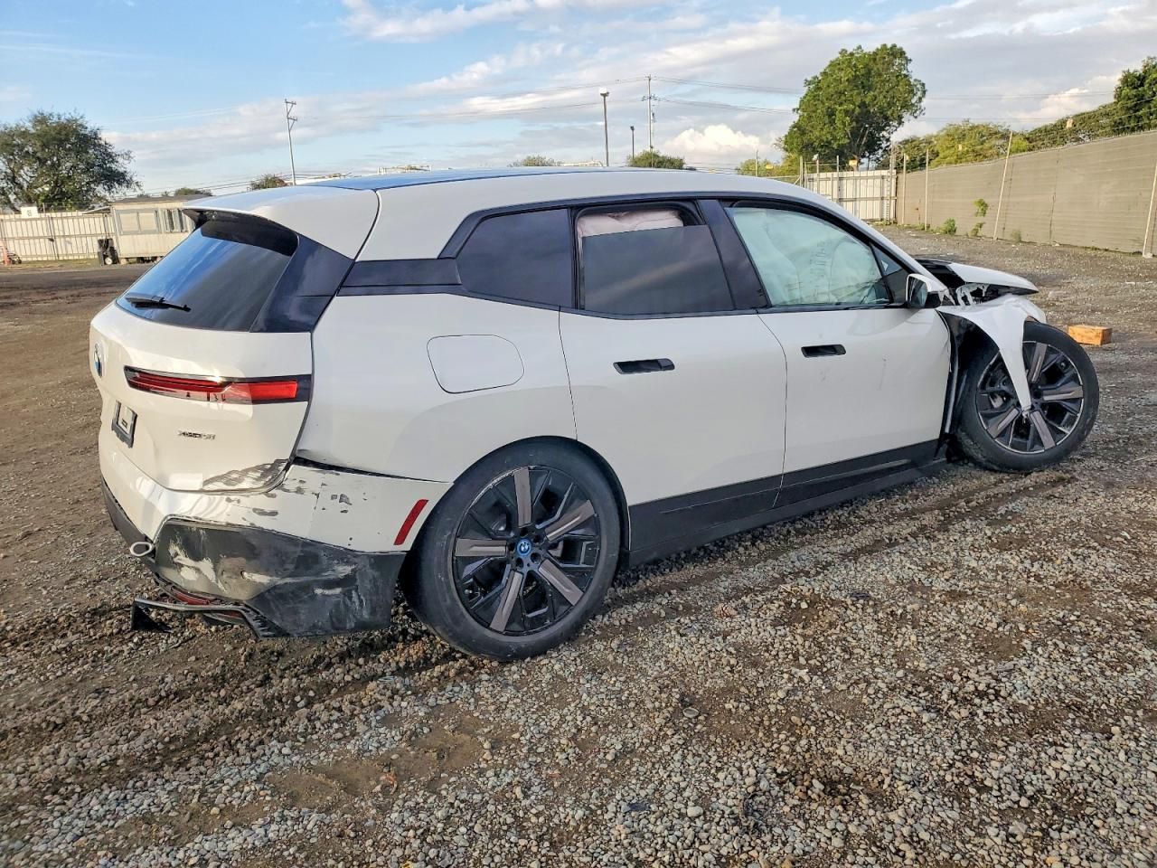 2025 BMW Ix Xdrive50