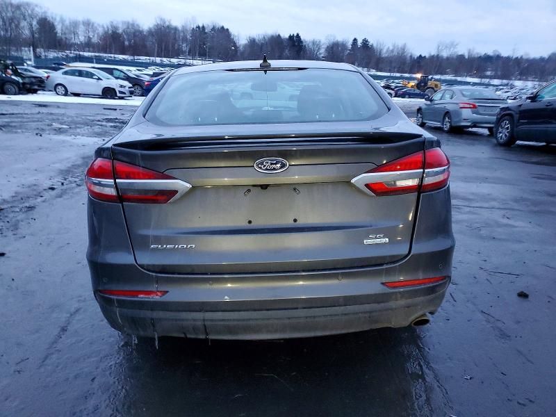2019 Ford Fusion se