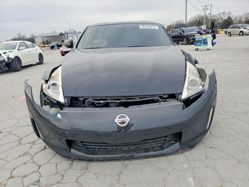 2014 Nissan 370z Base