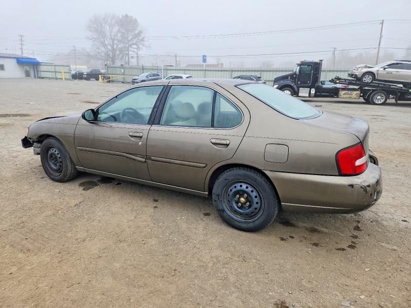 2000 Nissan Altima xe