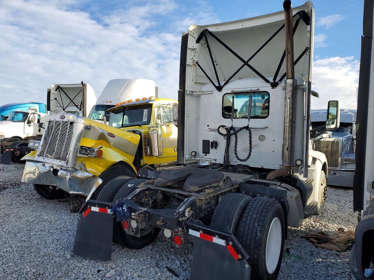2018 Peterbilt 579 Semi Truck