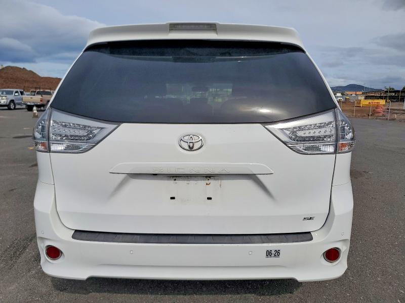 2020 Toyota Sienna se