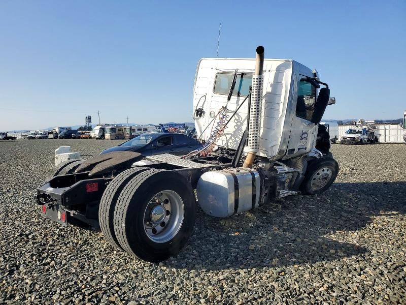 2019 Volvo VNR Semi Truck