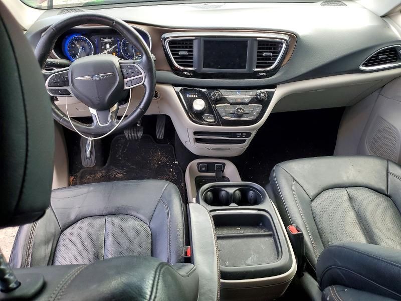 2019 Chrysler Pacifica Touring l