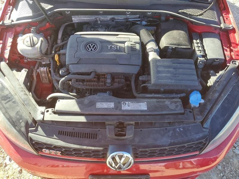 2016 Volkswagen Golf Base / s