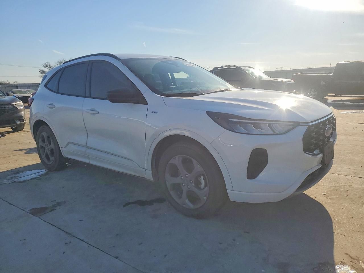 2023 Ford Escape st Line