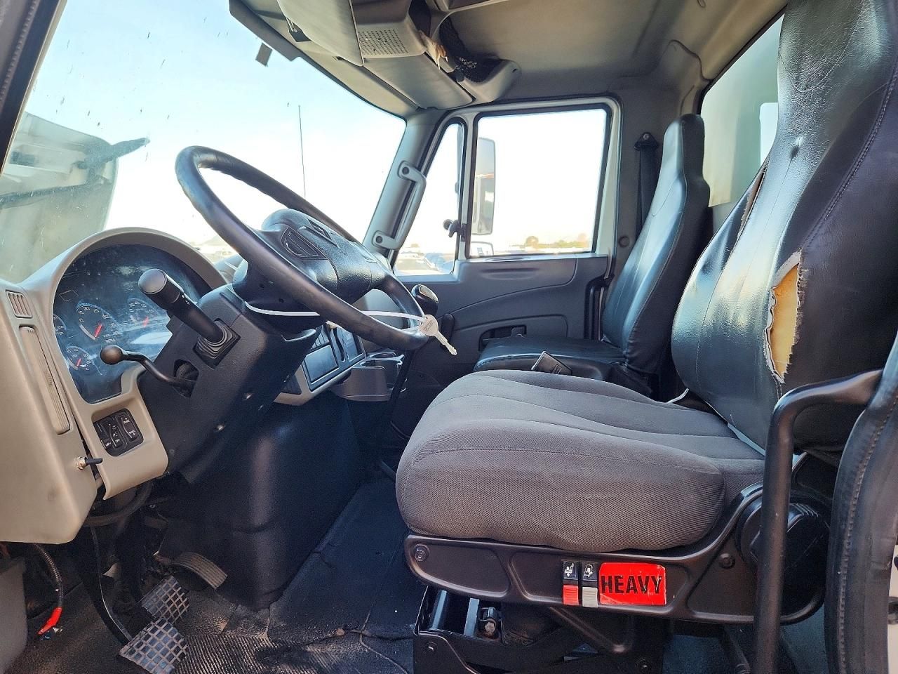 2013 International 4300 BOX Truck