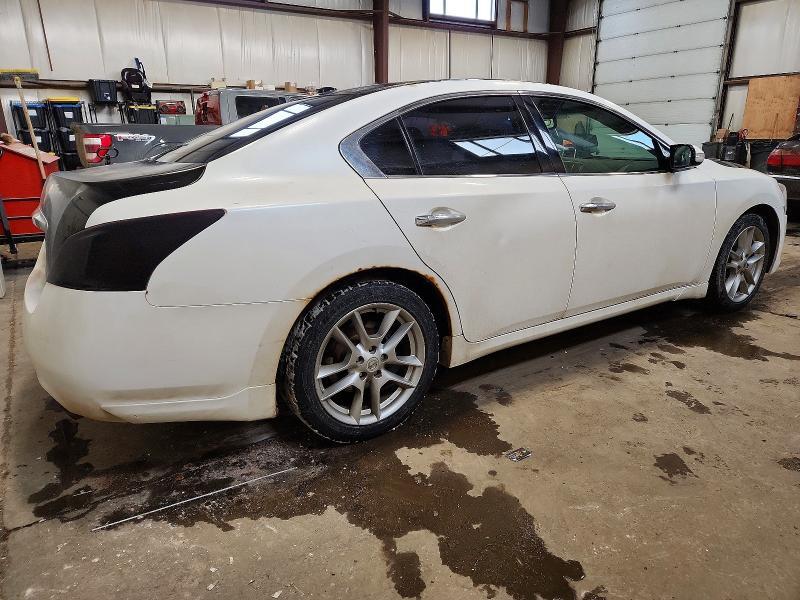 2010 Nissan Maxima s
