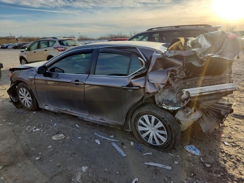 2020 Toyota Camry le